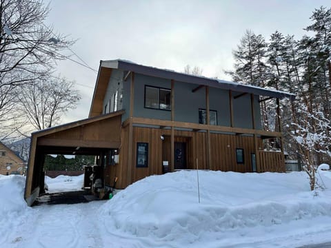 Property building, Day, Winter