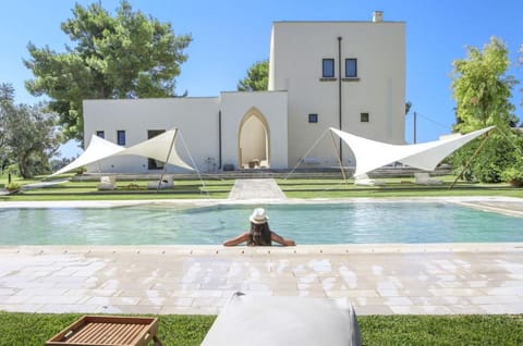 Property building, Day, Natural landscape, Garden, Garden view, Landmark view, Pool view, Swimming pool, Swimming pool, sunbed