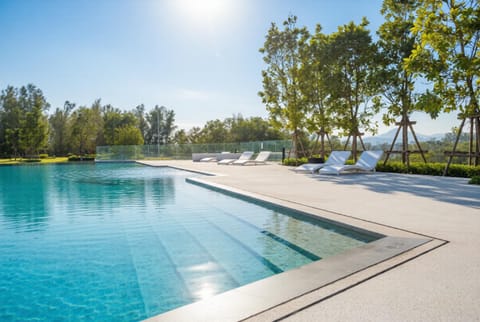Day, Natural landscape, Swimming pool, sunbed