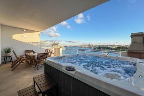 Patio, Hot Tub, View (from property/room), Balcony/Terrace, Dining area, Sea view