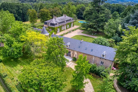 Property building, Bird's eye view, Garden