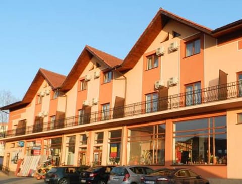 Property building, Day