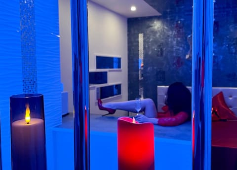 Maison de Monplaisir Love Room - Lyon Villa in Villeurbanne