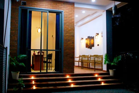 Facade/entrance, Night