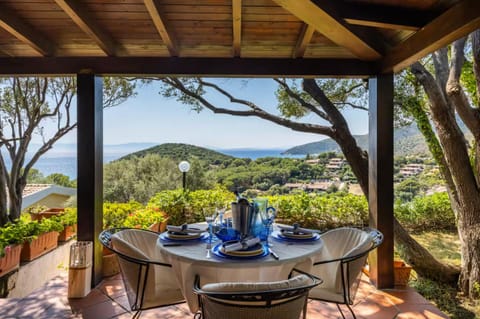 Brezza di Geremeas, Walk to the beach House in Geremeas