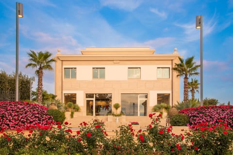 Property building, Garden view