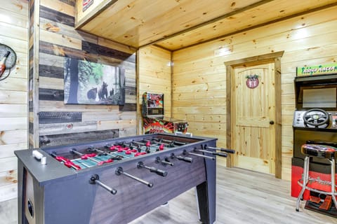 Hot Tub and Spectacular Views Sevierville Cabin Cabin in Sevierville