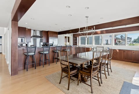 Dreamview- Private Lake frontage House in Grand Haven