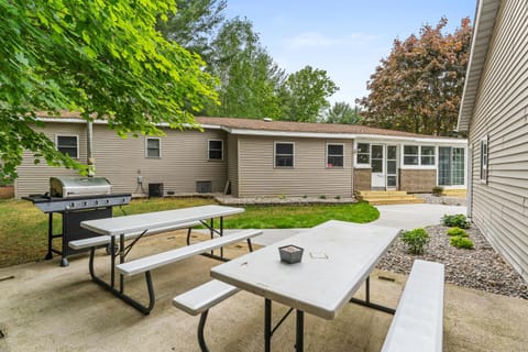 Lakeview Cottage - stunning views of Silver Lake. House in Wisconsin