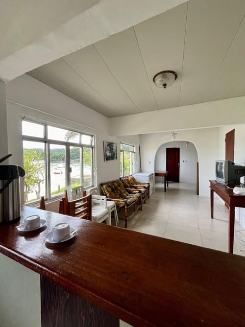 TV and multimedia, Kitchen or kitchenette, Living room