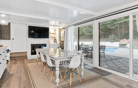 Hillside Cottage- Great Vacation Rental with Private Pool House in Grand Haven