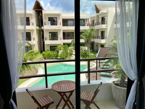 Patio, Garden, Balcony/Terrace, Garden view, Pool view, Swimming pool, sunbed