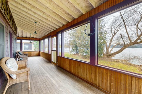 Wildberry Cottage House in Lake Bomoseen