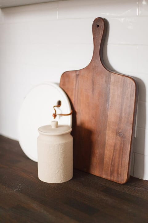 The Bishop Charming 4BR Retreat OU Campus 100yo House in Norman