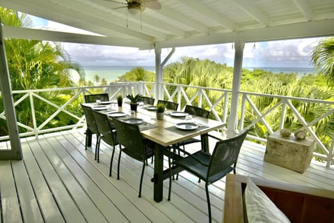 Patio, Restaurant/places to eat, Day, Natural landscape, View (from property/room), Balcony/Terrace, Banquet/Function facilities, Dining area