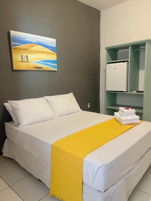 Bed, Bedroom, locker, minibar