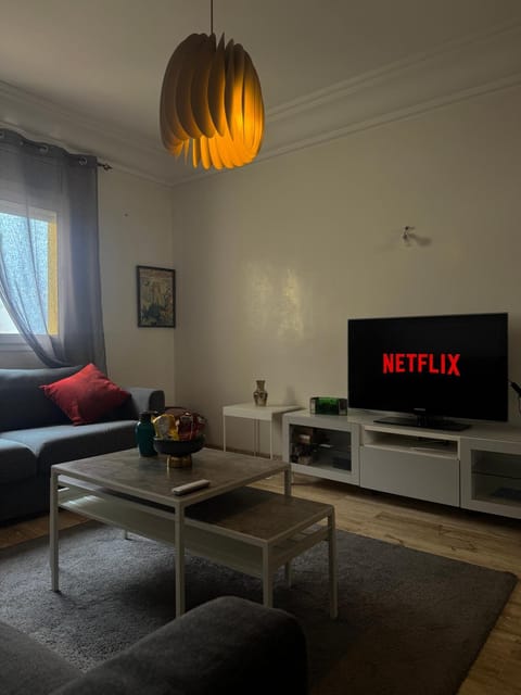 Communal lounge/ TV room, TV and multimedia, Living room, Seating area, Evening entertainment