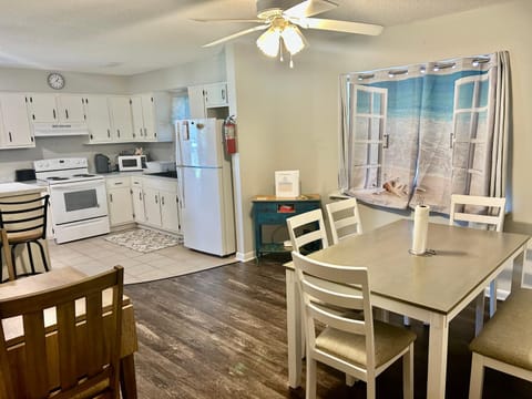 Seacoast Retreat House in Long Beach