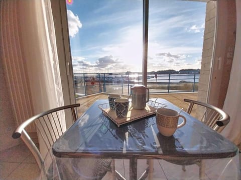 Appartement 3 pièces à Étel - Vue port avec Wifi et parking - FR-1-479-203 Apartment in Étel