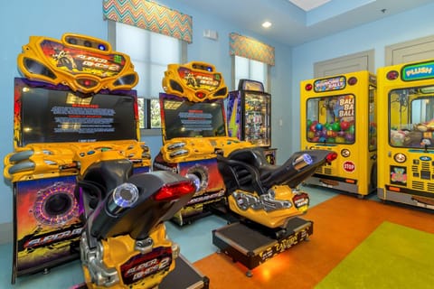 Luxury 6 Bedroom 5 bath pool Home 199 House in Four Corners