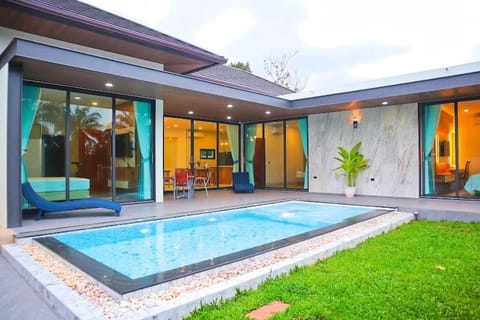 Villa Nadsuree Ao-Nang Modern House Villa in Krabi Changwat