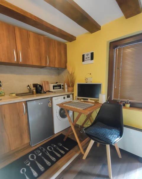 TV and multimedia, Kitchen or kitchenette, Seating area, Dining area