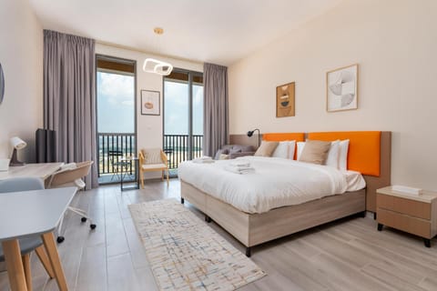 Bed, View (from property/room), Balcony/Terrace, Living room, Photo of the whole room, Seating area, Bedroom