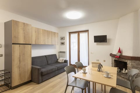 Zoe's Home Apartment in Province of Brescia