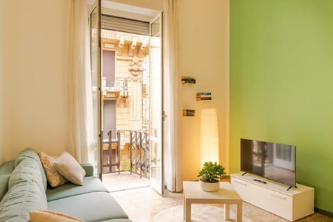 Communal lounge/ TV room, TV and multimedia, Living room, Seating area