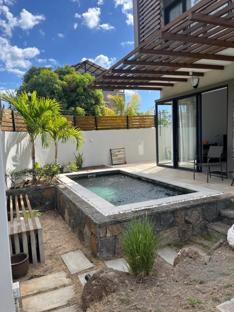 Garden, Swimming pool