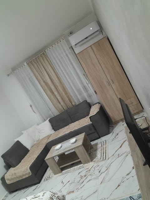 Living room, Photo of the whole room, Bedroom, air conditioner