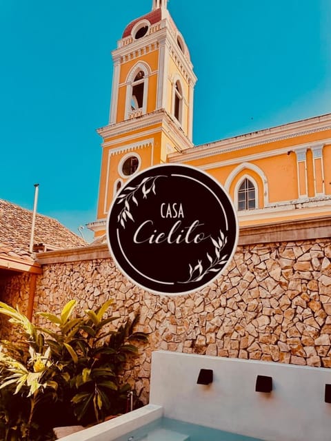 Logo/Certificate/Sign, Landmark view, Swimming pool