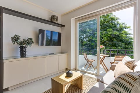 TV and multimedia, Balcony/Terrace, Living room