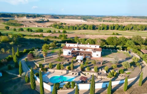 Property building, Natural landscape, Bird's eye view, Pool view