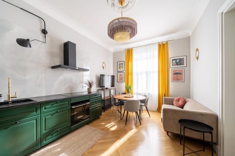 Living room, Seating area, Dining area, kitchen