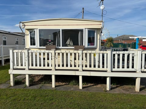 Property building, Balcony/Terrace