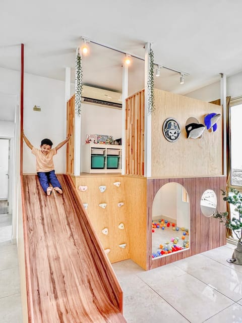 Living room, Kids's club, children