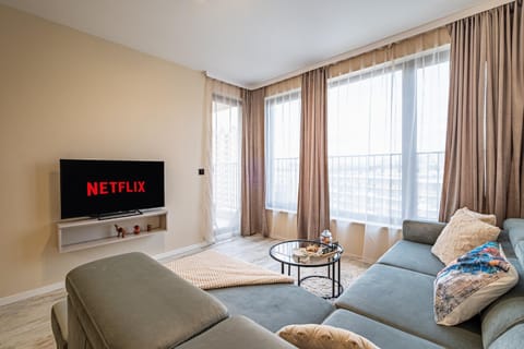 TV and multimedia, Living room, Photo of the whole room, Seating area