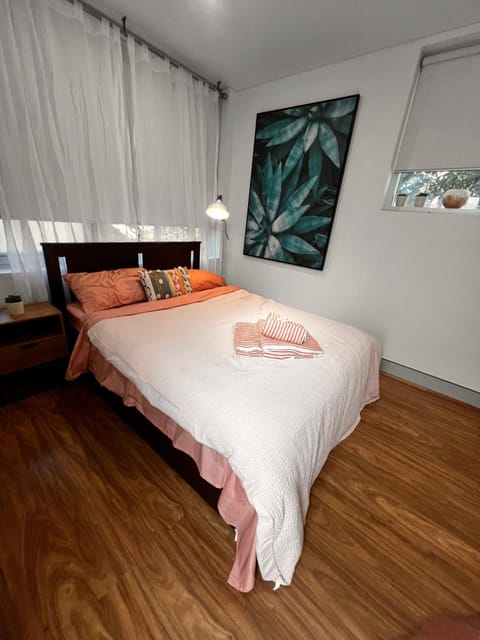 Bed, Photo of the whole room, Bedroom, towels, air conditioner