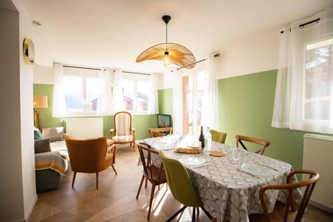 TV and multimedia, Dining area