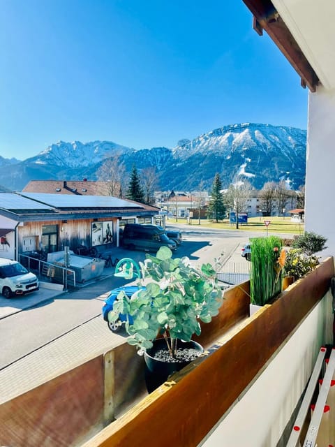 Balcony/Terrace, Mountain view, Mountain view