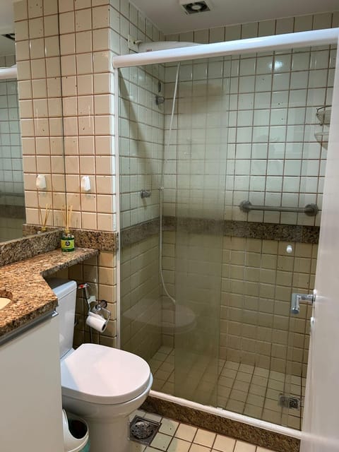 Flat Bijoux FRENTE MAR no Shopping Piratas , com estacionamento Apartment in Angra dos Reis