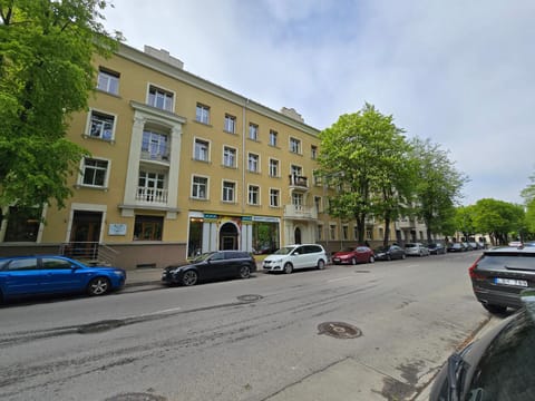 Property building, Street view