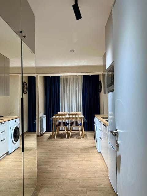 Kitchen or kitchenette, Seating area, wardrobe
