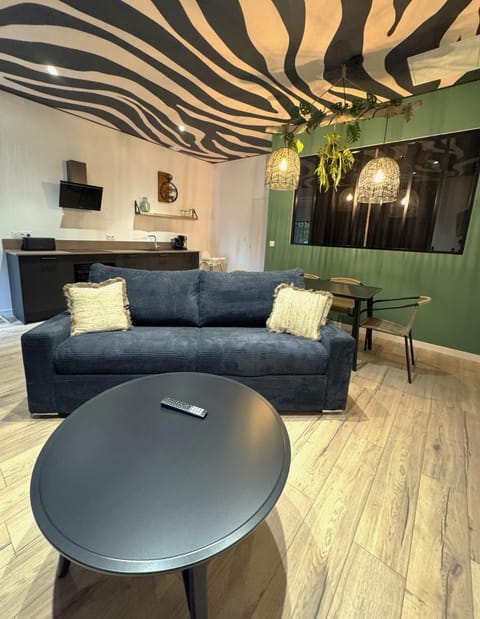 Living room, Dining area, kitchen