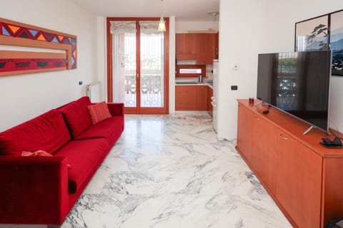 Kitchen or kitchenette, Seating area