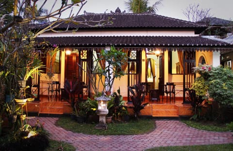 Property building, View (from property/room), Balcony/Terrace, Family