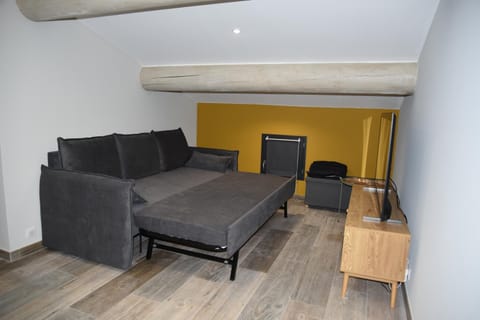 Bed, Night, Living room