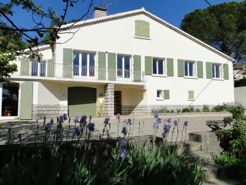 Property building, Spring