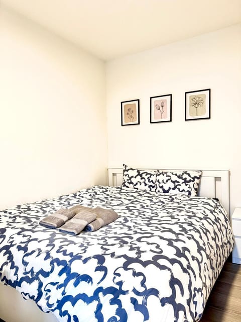 Cozy Room with Private Balcony in Prime location Apartment in Helsinki